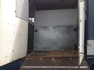 Has both side ramp and rear ramp