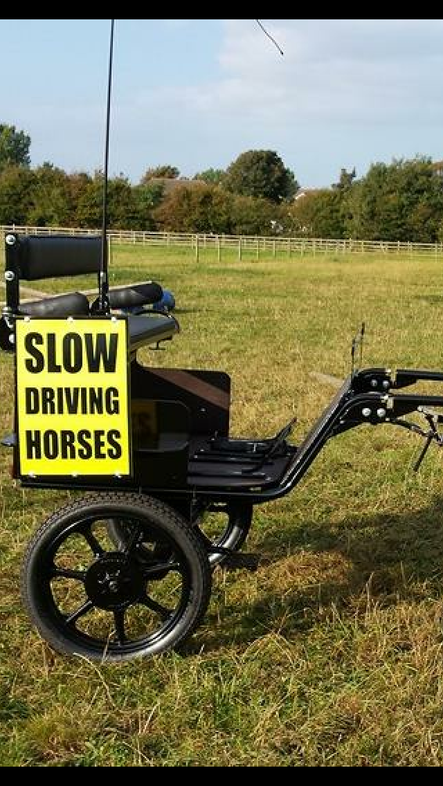 Hillams 2 wheel carriage 